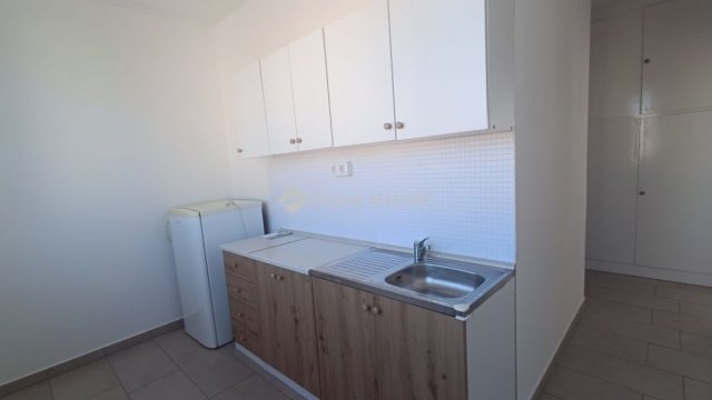 Eladó panellakás, Kecskeméten 45.9 M Ft, 2 szobás