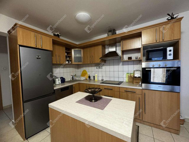 Kiadó téglalakás, albérlet, Székesfehérvárott 220 E Ft / hó