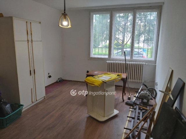 Eladó panellakás, Budapesten, XV. kerületben 39 M Ft, 1+1 szobás