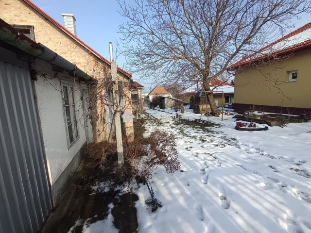Eladó családi ház, Bodajkon 39.5 M Ft, 2 szobás