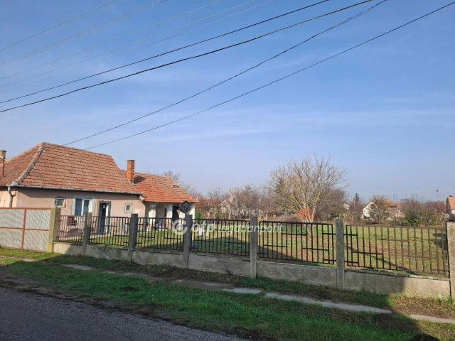 Eladó családi ház, Biharkeresztesen 20.5 M Ft, 1 szobás