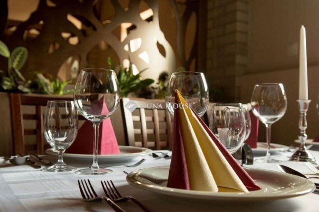 Kiadó üzlethelyiség, Baján 1500 E Ft / hó, 1 szobás