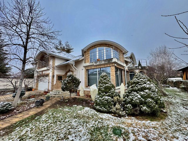 Eladó családi ház, Dunakeszin 269.9 M Ft, 5 szobás