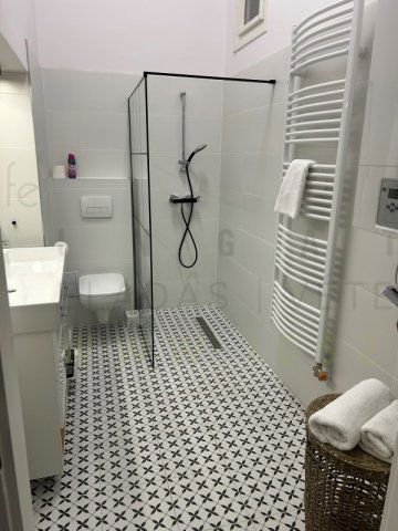 Kiadó téglalakás, albérlet, Szegeden 160 E Ft / hó, 1 szobás