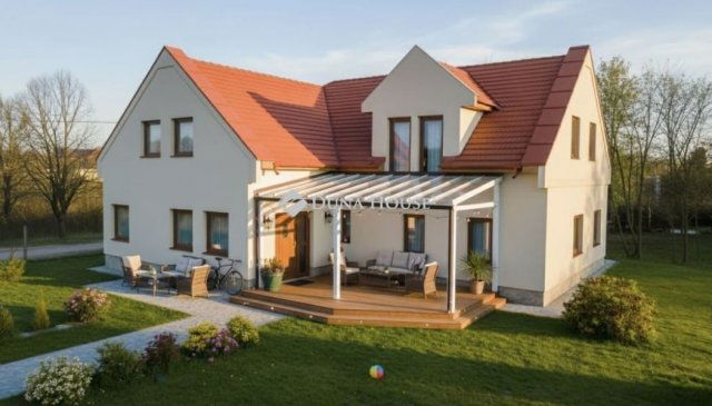 Eladó családi ház, Vértesacsán 137.5 M Ft, 8 szobás