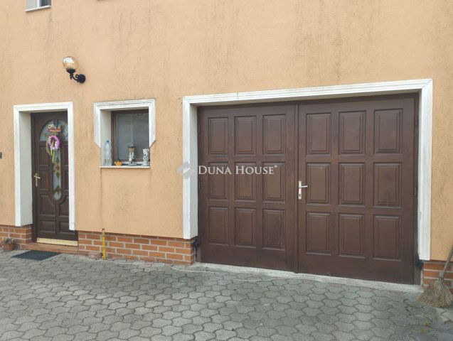 Eladó családi ház, Székesfehérvárott 170 M Ft, 4 szobás