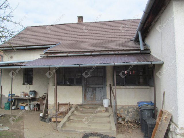 Eladó családi ház, Kadarkúton 16.9 M Ft, 2 szobás
