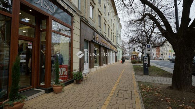 Kiadó üzlethelyiség, Zalaegerszegen 400 E Ft / hó
