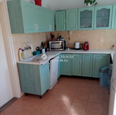 Eladó családi ház, Bábonymegyeren 56 M Ft, 3 szobás