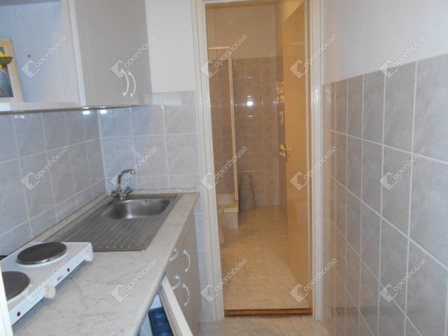 Eladó nyaraló, Hévízen 290 M Ft, 8 szobás