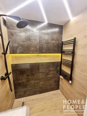 Eladó téglalakás, Szegeden 45.9 M Ft, 2 szobás