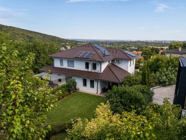 Eladó ikerház, Budapesten, III. kerületben 233.9 M Ft, 4 szobás