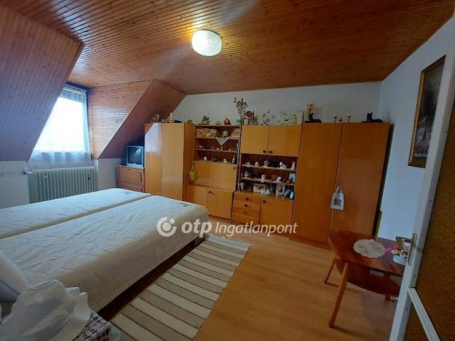 Eladó családi ház, Szigetváron 59.8 M Ft, 5 szobás