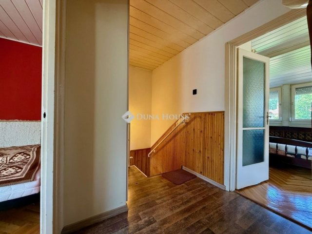 Eladó családi ház, Kecskeméten 149.9 M Ft, 9 szobás