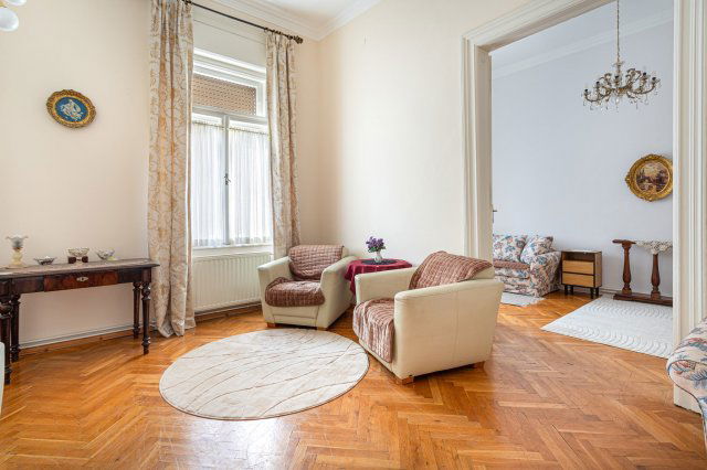 Eladó téglalakás, Budapesten, V. kerületben 149 M Ft, 2+1 szobás