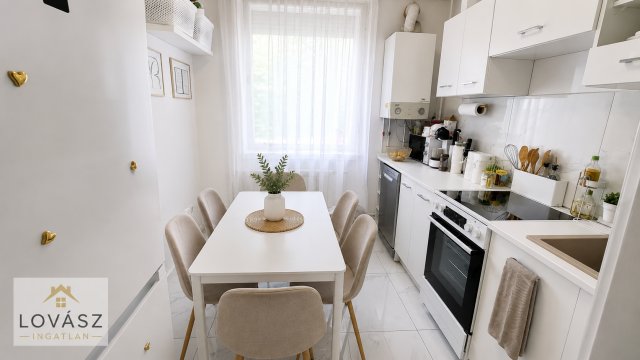 Eladó panellakás, Gyulán 49 M Ft, 2 szobás