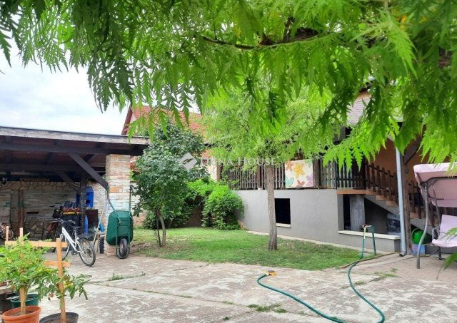 Eladó családi ház, Újhartyánon 119.9 M Ft, 4 szobás