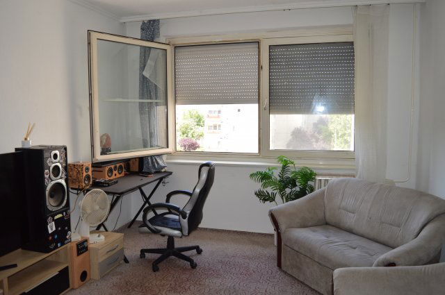 Eladó panellakás, Dorogon 33.5 M Ft, 2 szobás