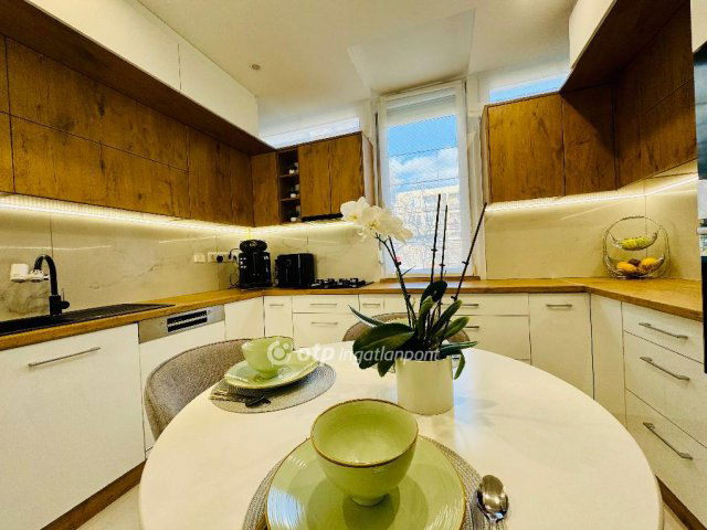 Eladó téglalakás, Debrecenben 94.9 M Ft, 2 szobás