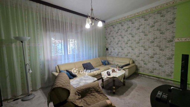 Eladó családi ház, Nádudvaron 44.8 M Ft, 3 szobás