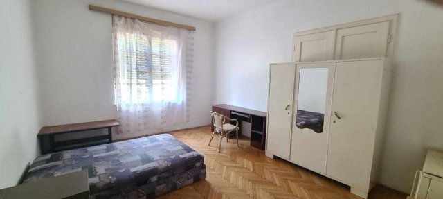 Kiadó téglalakás, albérlet, Pécsett 66 E Ft / hó, 1 szobás