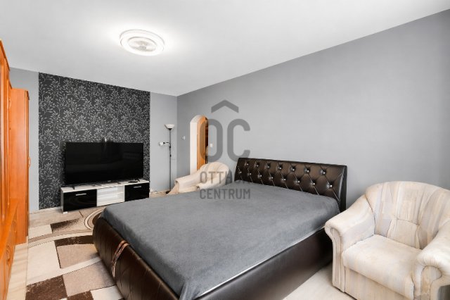 Eladó panellakás, Székesfehérvárott 49.9 M Ft, 2 szobás