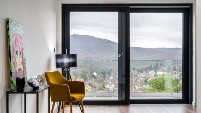 Eladó családi ház, Budapesten, II. kerületben 389 M Ft, 6 szobás