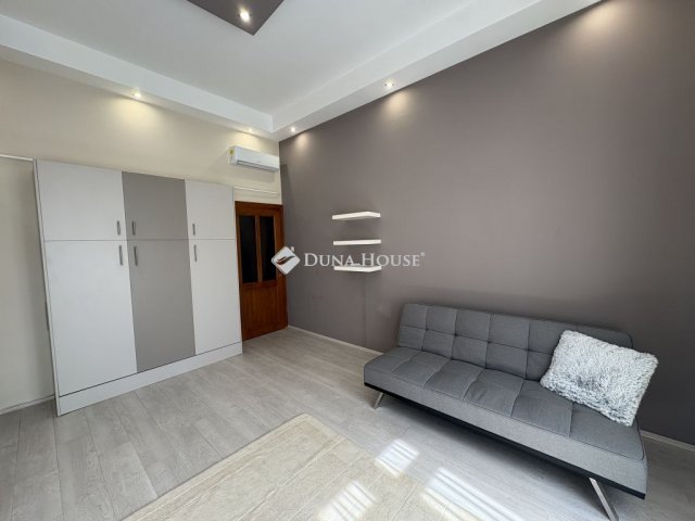 Kiadó téglalakás, albérlet, Győrött, Ady Endre utcában