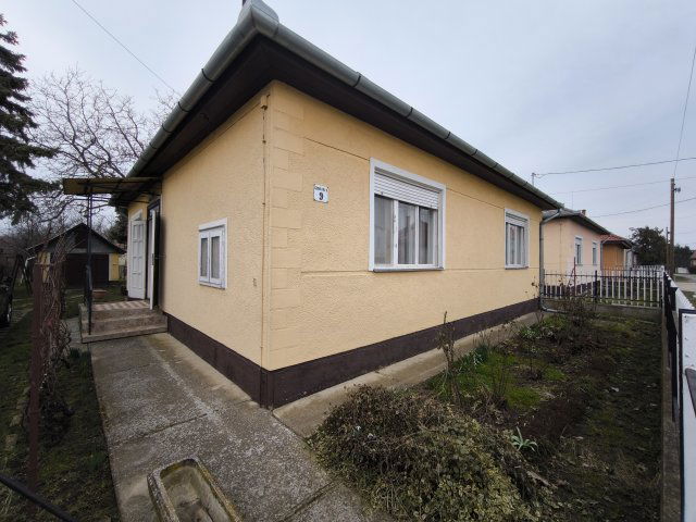 Eladó családi ház, Berettyóújfaluban 44.3 M Ft, 3 szobás