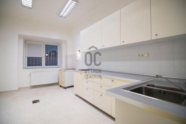 Kiadó téglalakás, albérlet, VI. kerületben, Paulay Ede utcában