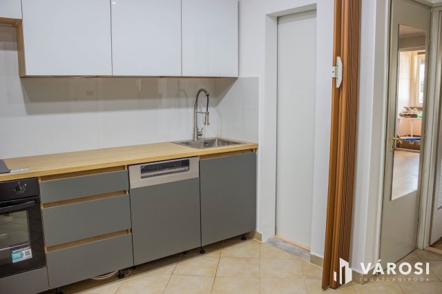 Kiadó téglalakás, albérlet, Szegeden 220 E Ft / hó, 1+2 szobás