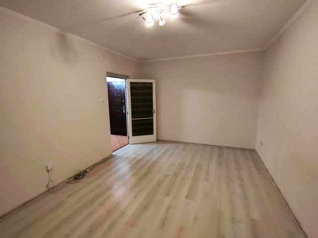 Eladó panellakás, Székesfehérvárott 55.9 M Ft, 2 szobás