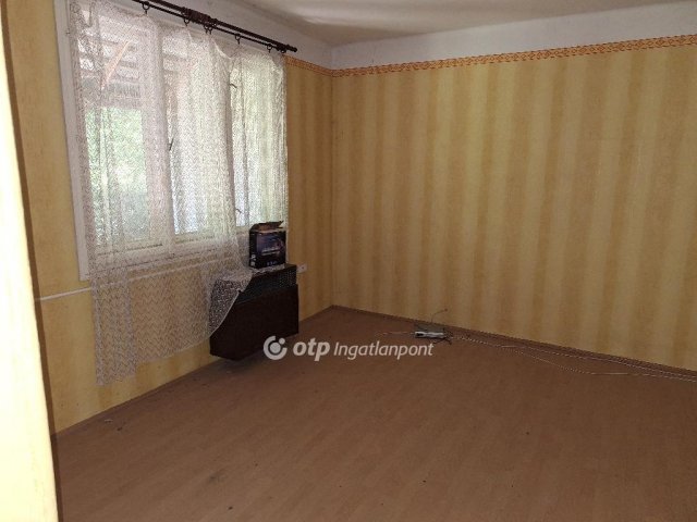 Eladó családi ház, Tiszafüreden 29.9 M Ft, 2 szobás