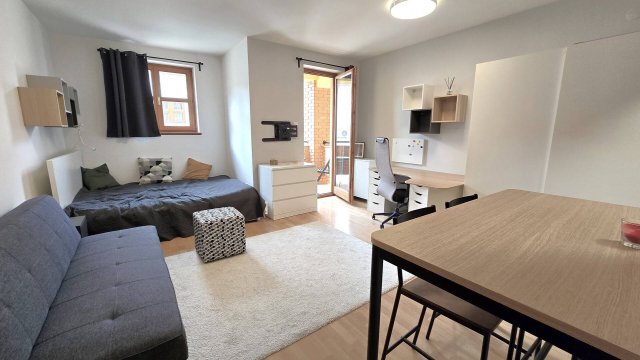 Kiadó téglalakás, albérlet, Pécsett 160 E Ft / hó, 1 szobás