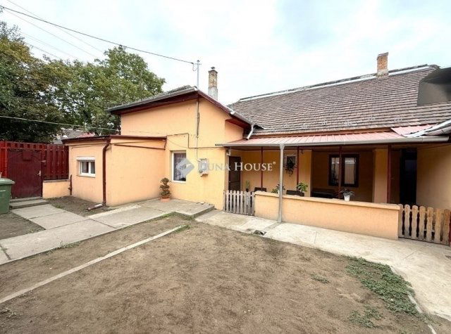 Eladó családi ház, Budapesten, XX. kerületben 110 M Ft, 6 szobás