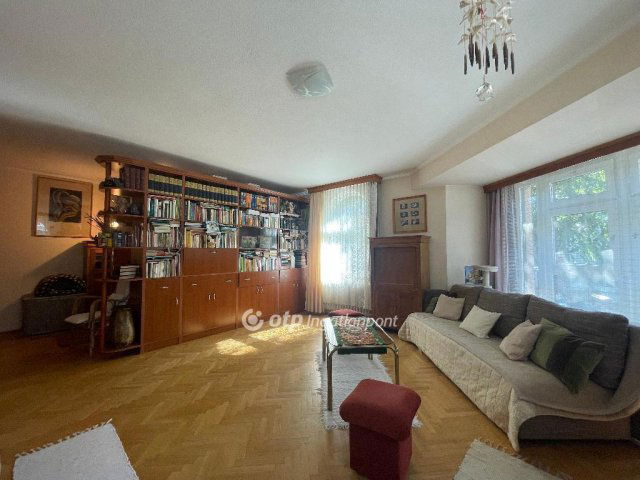 Eladó téglalakás, Egerben 85.5 M Ft, 2 szobás