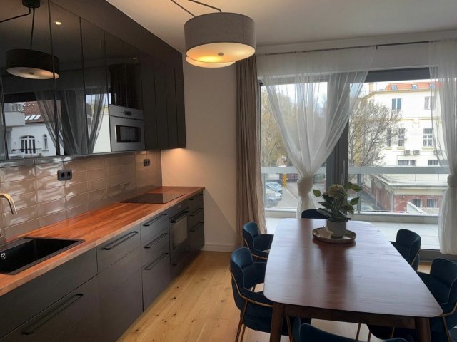 Kiadó téglalakás, albérlet, VI. kerületben, Benczúr utcában