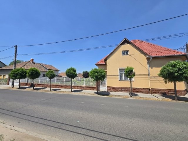 Eladó családi ház, Vecsésen, Szép utcában 124.9 M Ft, 4 szobás