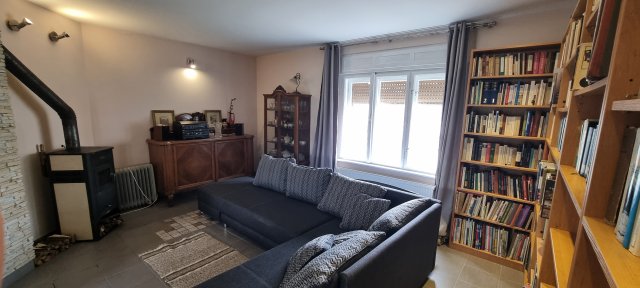 Eladó családi ház, Érden 82.9 M Ft, 2 szobás