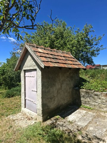 Eladó nyaraló, Várpalotán 10 M Ft, 1 szobás
