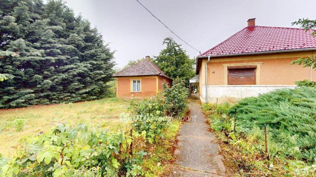 Eladó családi ház, Nyírkarászon 20 M Ft, 2 szobás