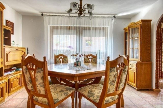 Eladó családi ház, Sóskúton 105 M Ft, 4 szobás