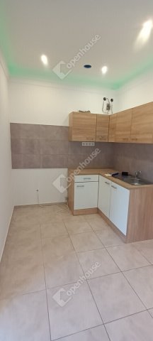 Eladó téglalakás, Mosonmagyaróváron 34.5 M Ft, 1 szobás