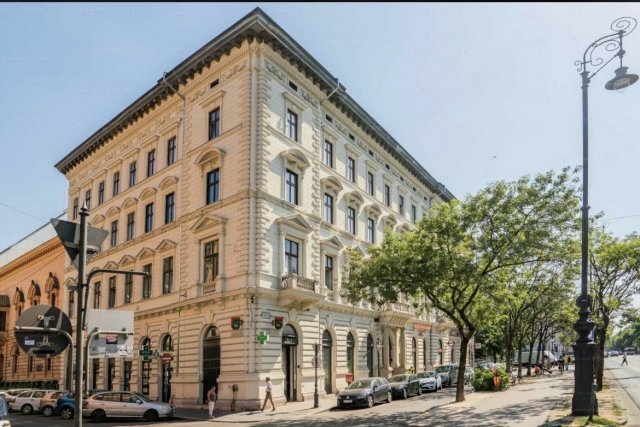 Kiadó téglalakás, albérlet, VI. kerületben, Andrássy úton