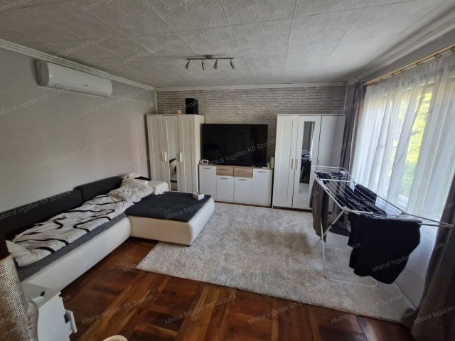Eladó családi ház, Szolnokon, Attila utcában 47 M Ft, 4 szobás