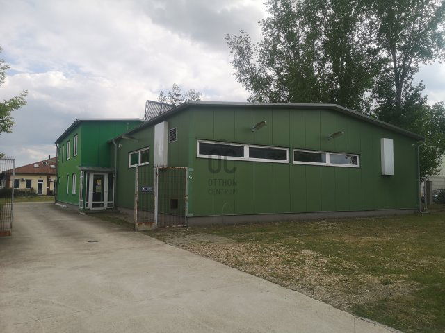 Eladó ipari ingatlan, Mórahalmon 220 M Ft / költözzbe.hu
