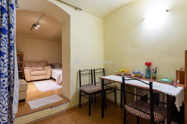 Eladó téglalakás, Budapesten, VI. kerületben 69 M Ft, 1 szobás