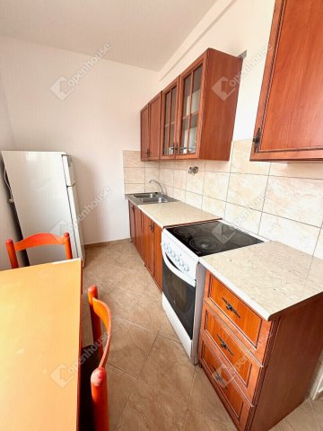 Eladó panellakás, Oroszlányban 27.99 M Ft, 3 szobás
