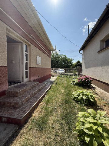 Eladó családi ház, Püspökladányban 31 M Ft, 2+1 szobás