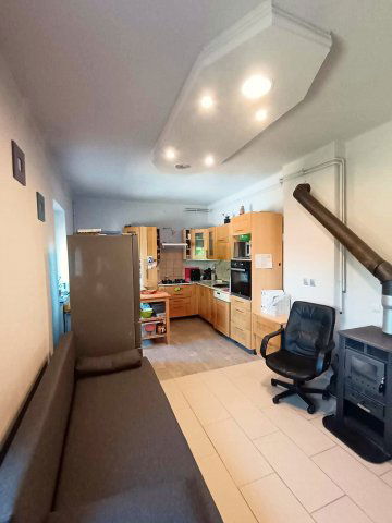 Eladó családi ház, Bakson 31.5 M Ft, 3+1 szobás